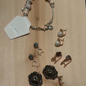 5 Pc Jewelry Bundle 4 French Clip Earrings + Pink Charm Bracelet